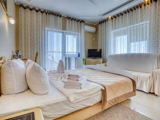 Гостиница Атрий Симеиз Трехместный номер с балконом-8