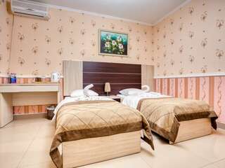 Гостиница Атрий Симеиз Классический трехместный номер-7