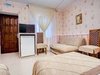 Гостиница Атрий Симеиз Классический трехместный номер-8